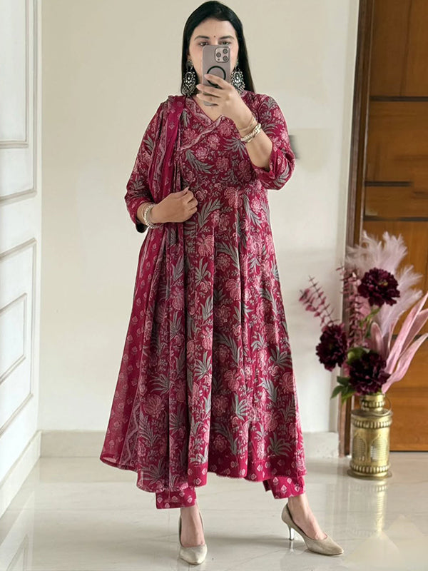 Dark Pink Jaipuri Cotton Printed Kurti With Pant & Dupatta