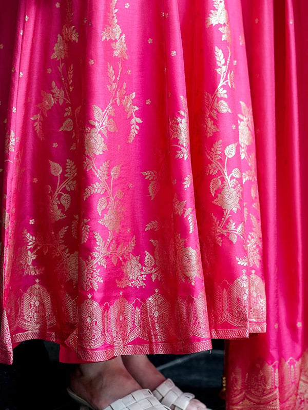 Pink Handwork Neck Maslin Banarasi Zari Weaving Kurti Pant With Dupatta