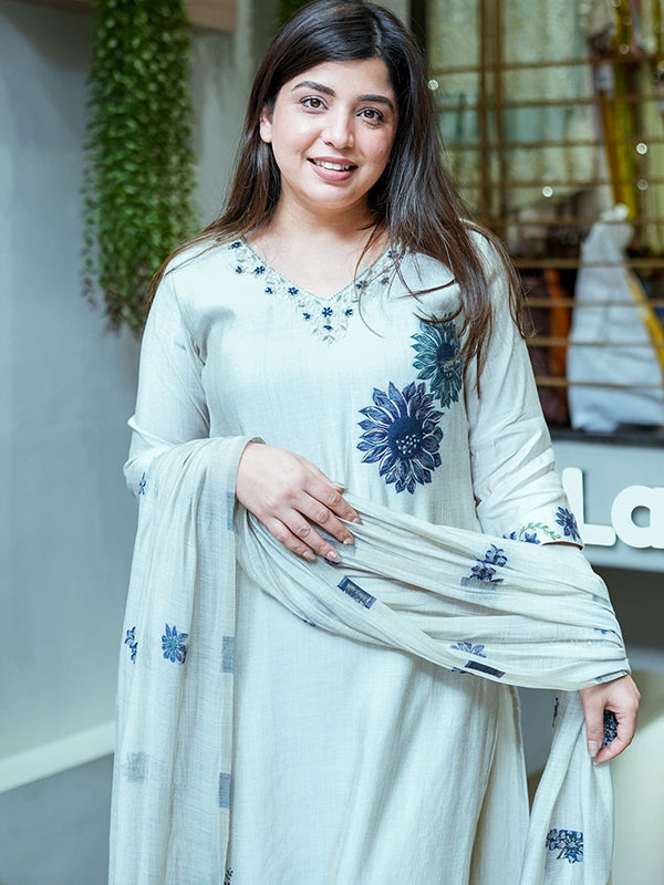 White Pure Lilan Floral Printed Kurti Pant With Dupatta