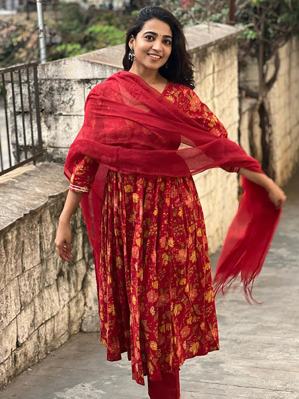 Red Cotton Floral Printed Kurti With Pant & Dupatta Set