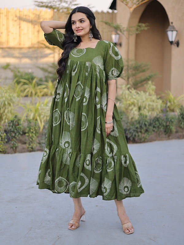 Green Square Neck Printed Cotton Flared Kurti