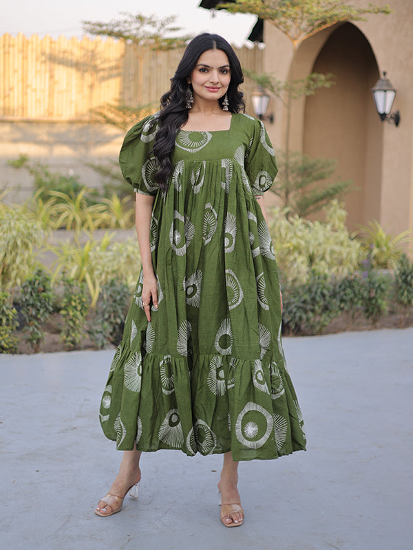 Green Square Neck Printed Cotton Flared Kurti