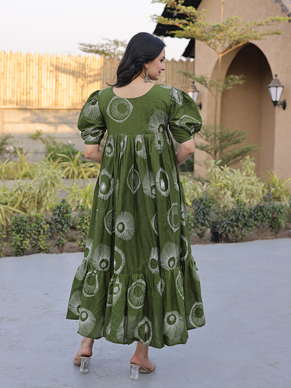 Green Square Neck Printed Cotton Flared Kurti