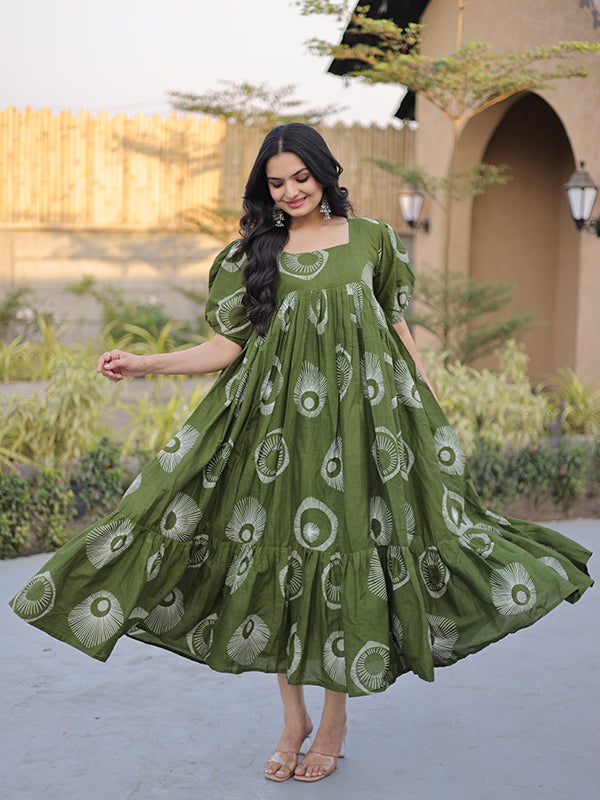 Green Square Neck Printed Cotton Flared Kurti