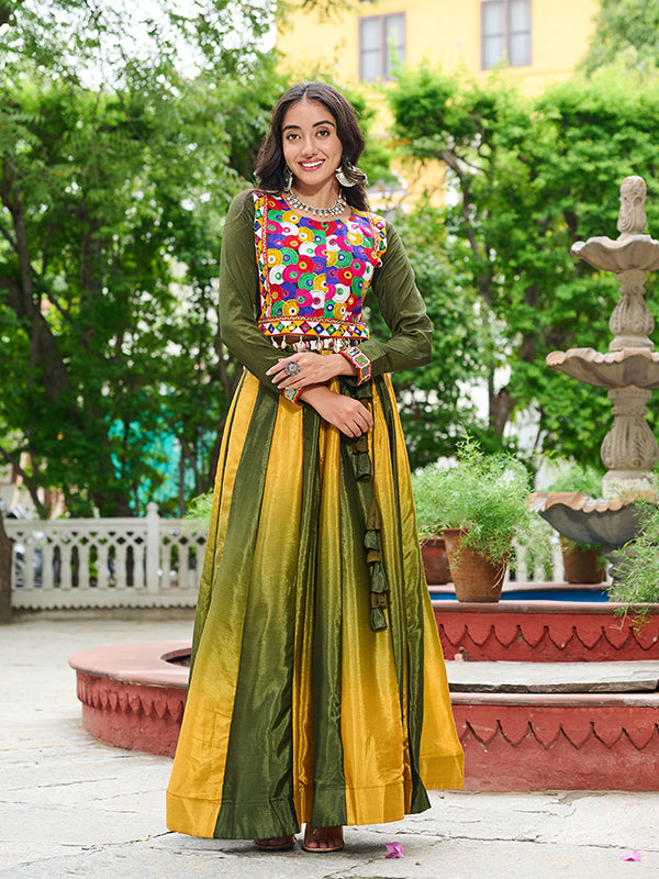 Green Kutchi Gamthi Embroidered Work Blouse With Chinnon Lehenga