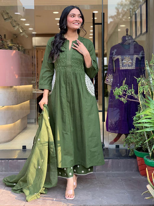 Green Hand Buti Work Neck Kurti Pant With Dupatta