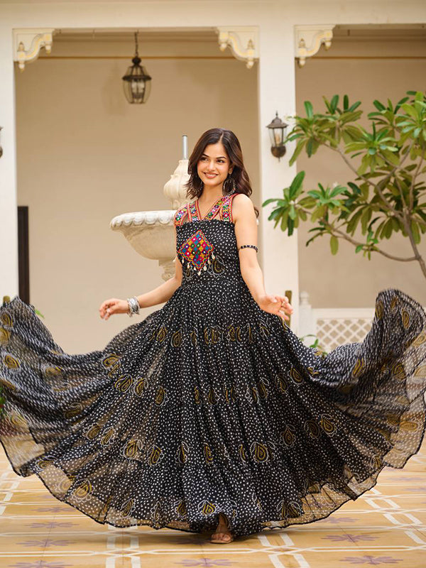 Black Sleeveless Gamathi Work Bandhani Printed Georgette Gown