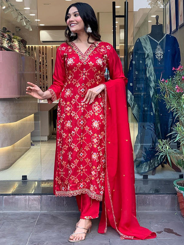 Red Viscose Printed Kurti With Pant & Dupatta Set